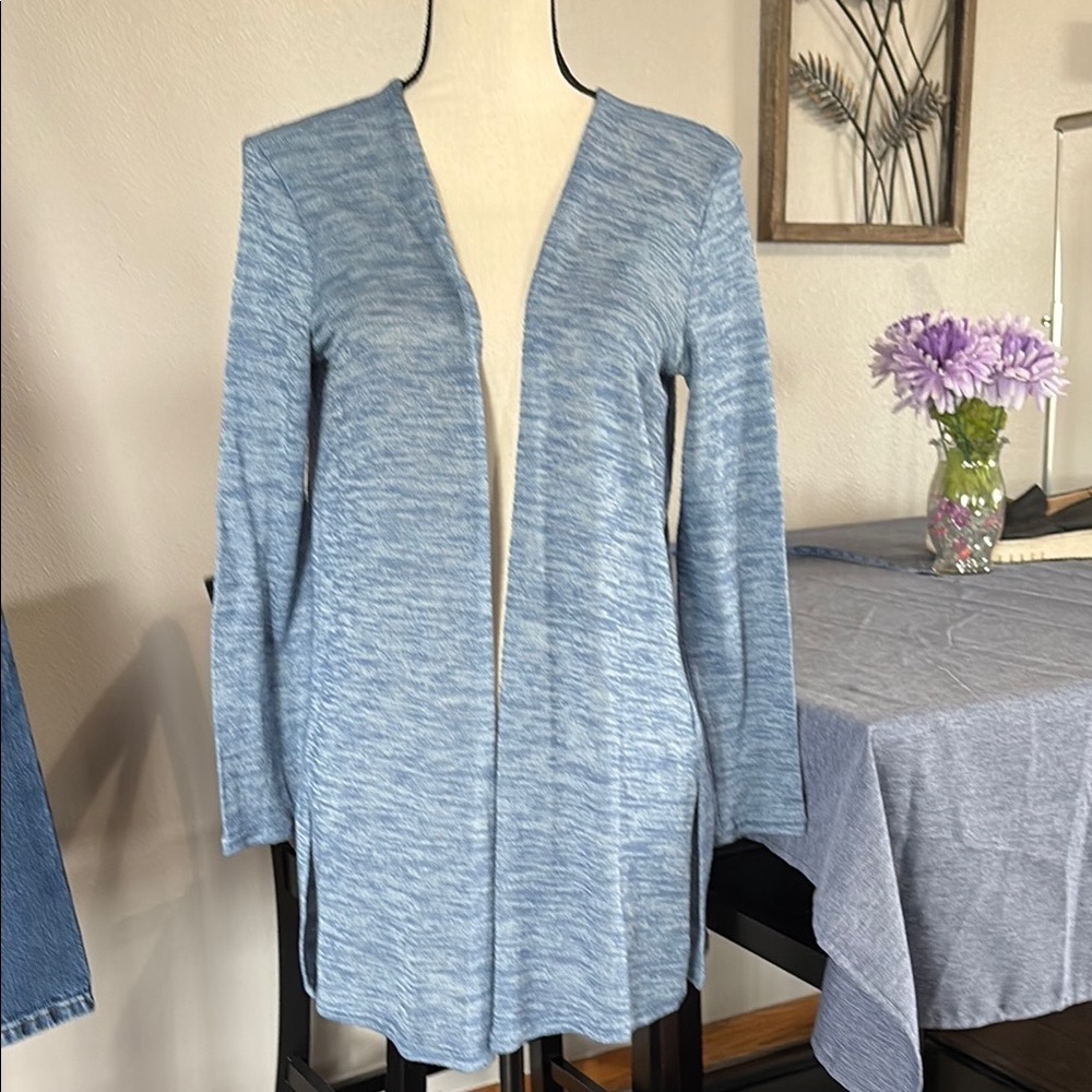 Divided by H&M Women’s Size M Blue and White Open Lightweight Cardigan